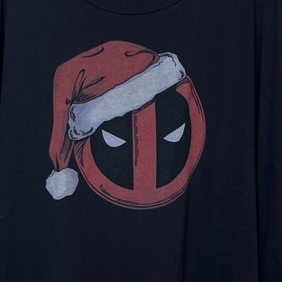 Deadpool Santa Hat TShirt Marvel Black Size 4X - Picture 5 of 6